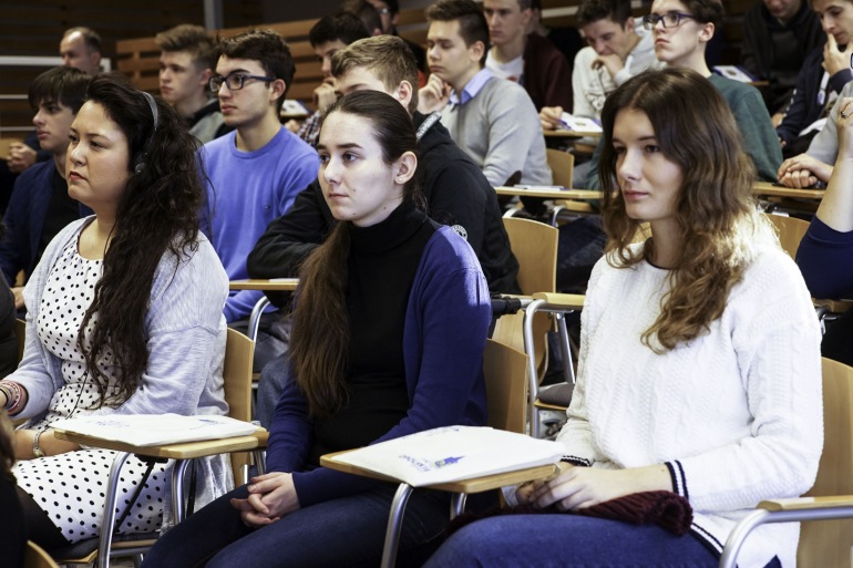 Zdjęcie nagłówkowe otwierające podstronę: Studenci Europa Master gośćmi sesji Sejmiku Województwa