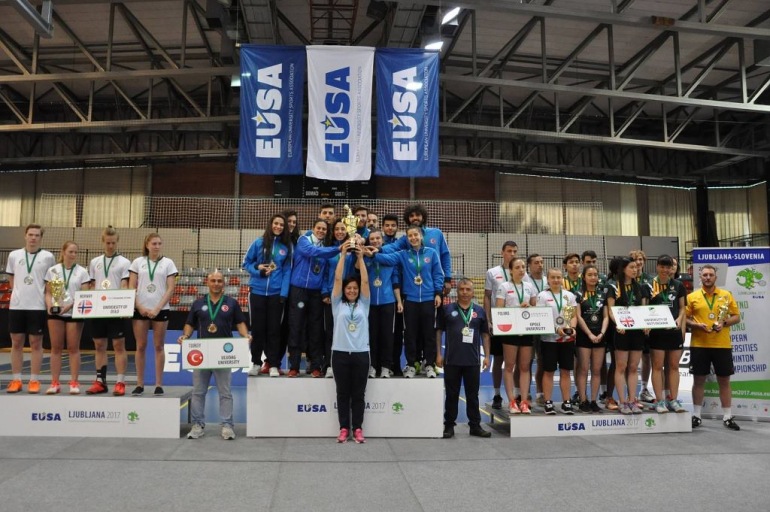 Zdjęcie nagłówkowe otwierające podstronę: Sukces! Trzy medale badmintonistów na Akademickich Mistrzostwach Europy