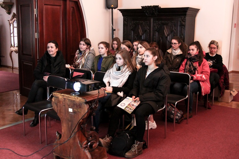 Zdjęcie nagłówkowe otwierające podstronę: Odwiedzili nas uczniowie z II LO w Kędzierzynie - Koźlu