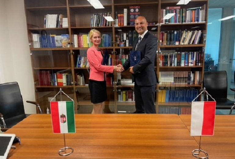 Zdjęcie nagłówkowe otwierające podstronę: Porozumienie o współpracy z Central European Academy University of Miscolc (Węgry)