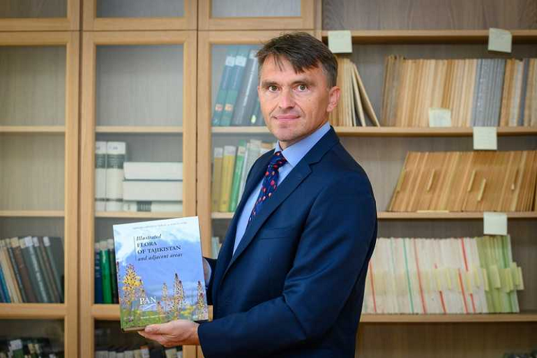 Przeniesienie do informacji o tytule: Nagroda naukowa prezesa PAN dla prof. Arkadiusza Nowaka