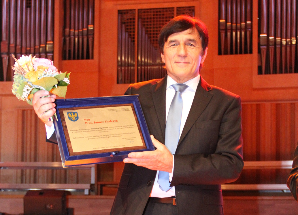 Zdjęcie nagłówkowe otwierające podstronę: Nagroda "Professor Opoliensis" dla prof. Janusza Słodczyka