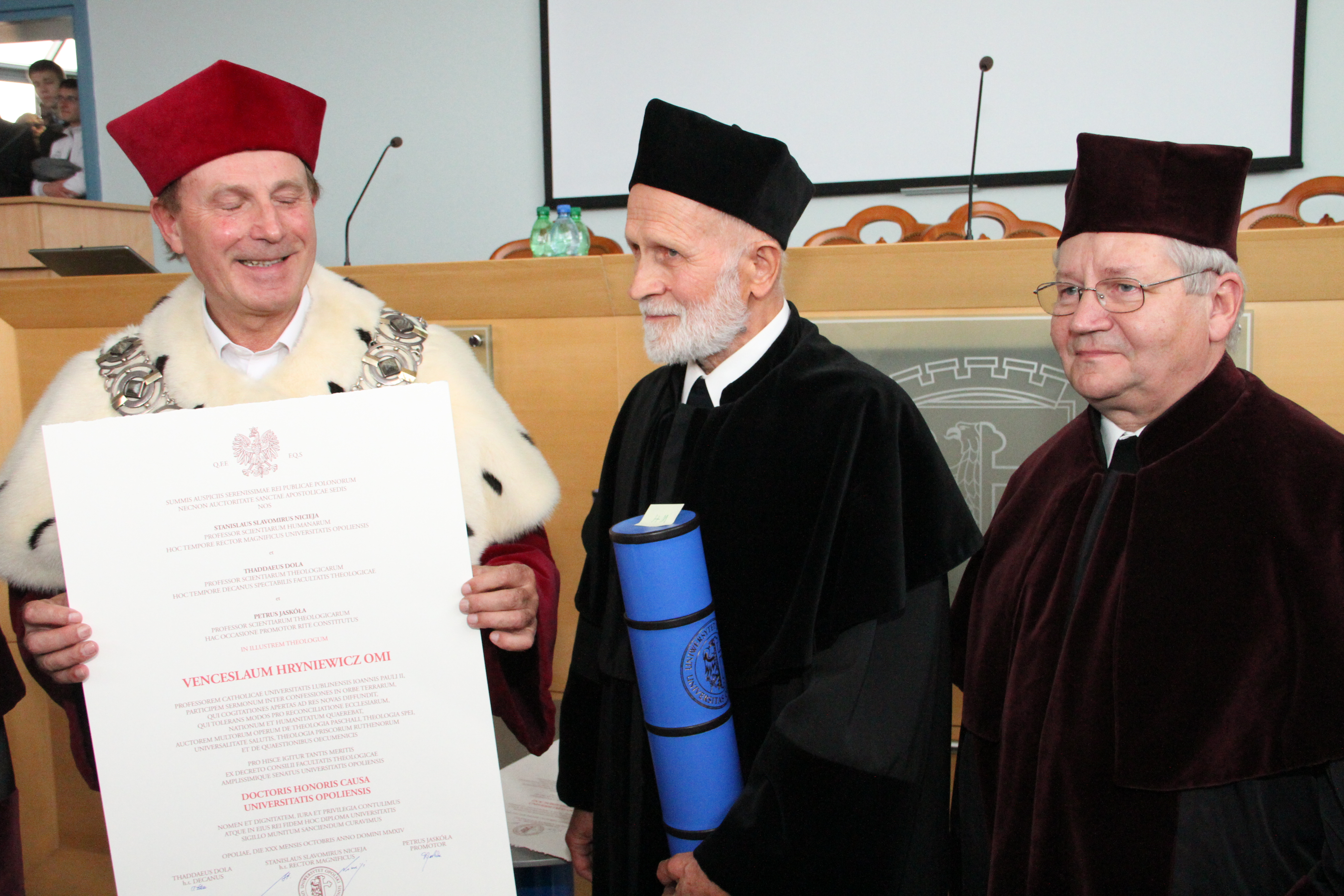 Zdjęcie nagłówkowe otwierające podstronę: Nowi doktorzy honoris causa UO