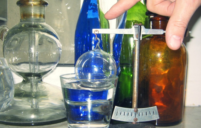 Zdjęcie nagłówkowe otwierające podstronę: Experiments with Water