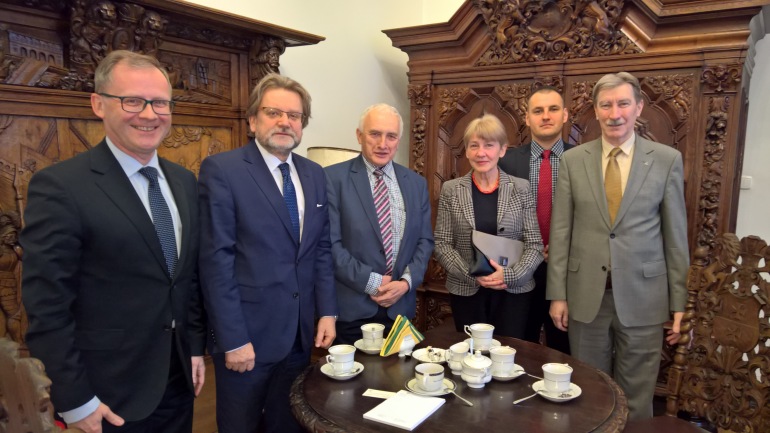 Zdjęcie nagłówkowe otwierające podstronę: Opole Delegation in the Ministry of Health
