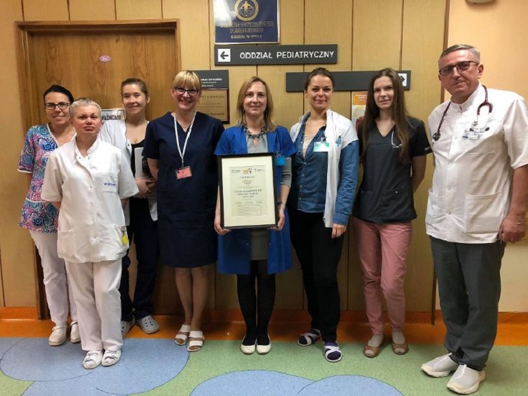 Zdjęcie nagłówkowe otwierające podstronę: Certyfikat SWEET – sukces Oddziału Pediatrii Uniwersyteckiego Szpitala Klinicznego w Opolu