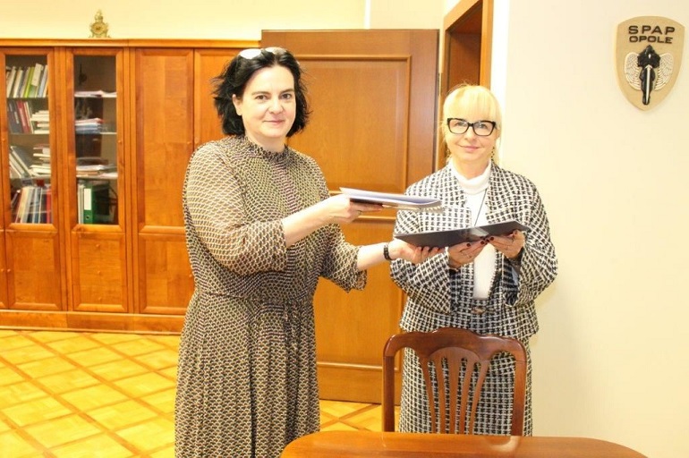 Zdjęcie nagłówkowe otwierające podstronę: Porozumienie o współpracy pomiędzy UO i LO nr III podpisane