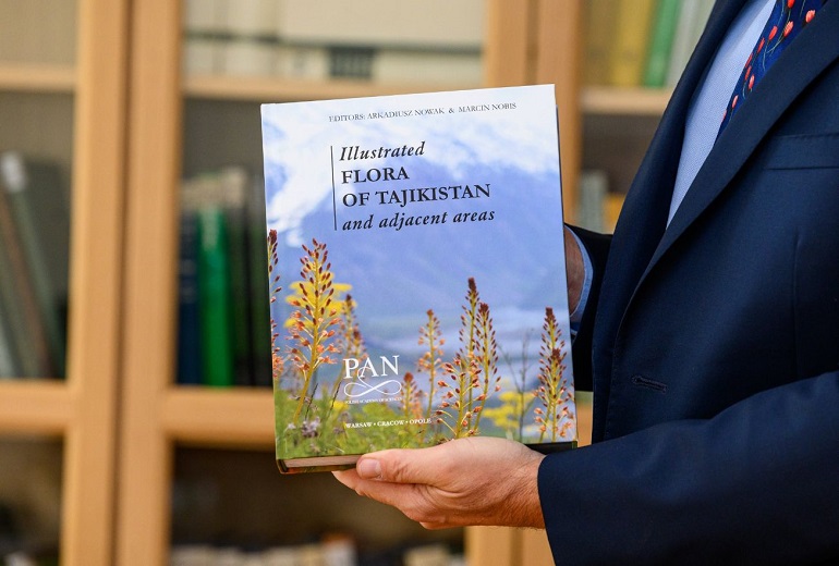Zdjęcie nagłówkowe otwierające podstronę: Wyjątkowa książka opolskich botaników
