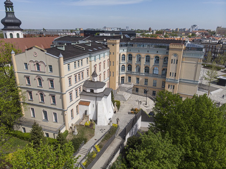 Zdjęcie nagłówkowe otwierające podstronę: Nowa Rada Uniwersytetu Opolskiego na lata 2021-2024 wybrana