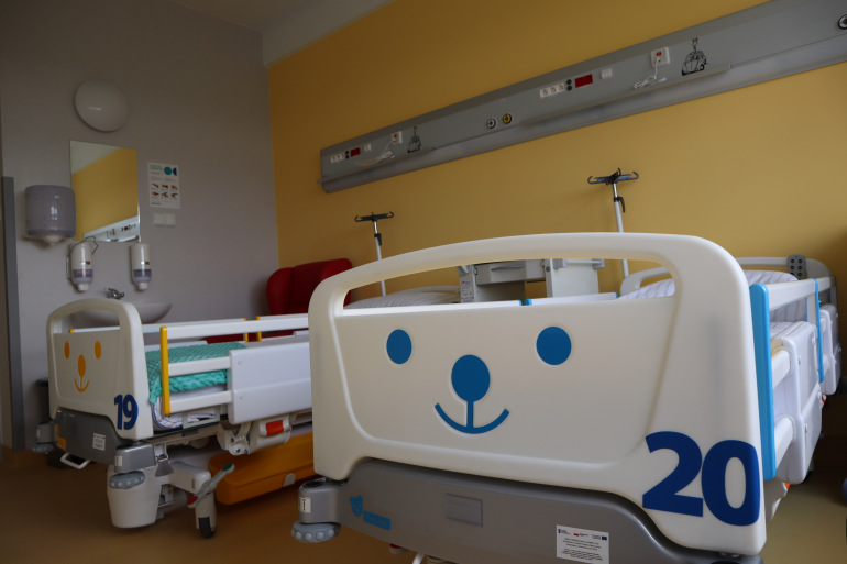 Zdjęcie nagłówkowe otwierające podstronę: Komfortowe miejsca hospitalizacji dla najmłodszych pacjentów USK