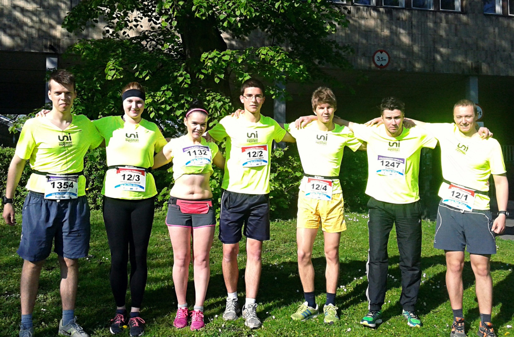 Reprezentanci UO podczas Maratonu Opolskiego. W sztafecie nasi studenci zajęli wysokie 6. miejsce