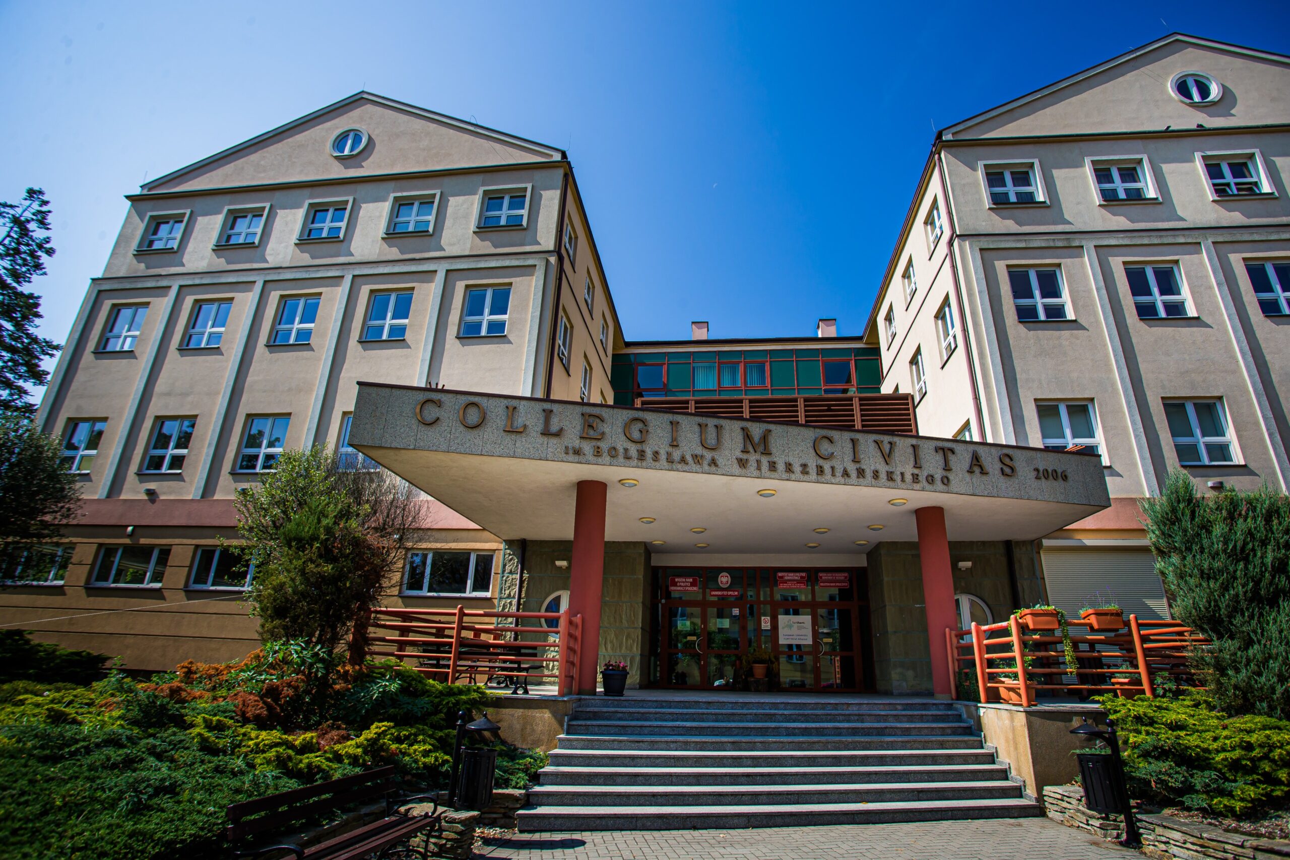 Collegium-Civitas-CC-Opole-Uniwersytet-Opolski-UO-28.08.2024-FOT.-TOMASZ-CHABIOR-2-1-scaled