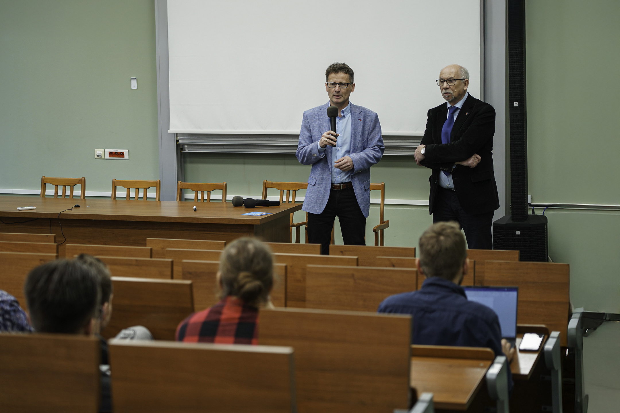 Europoseł Janusz Lewandowski spotkał się ze studentami UO