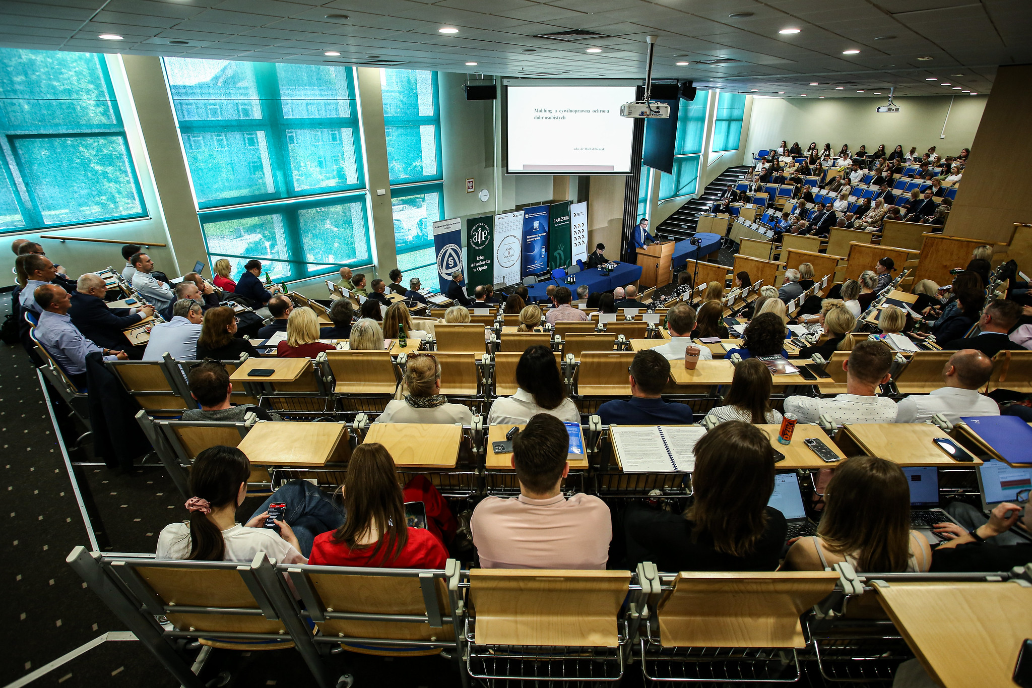 Mobbing 2.0 - ochrona pracownika w realiach współczesnego zatrudnienia, konferencja --- WPiA, UO, Uniwersytet Opolski, PUP, PIP --- 27.05.2025 --- FOT. TOMASZ CHABIOR (4)