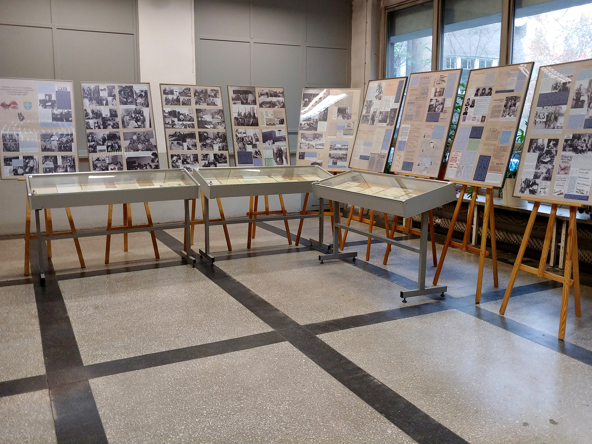 W Bibliotece UO trwa wystawa „Niezależny ruch studencki środowisk akademickich Opola”